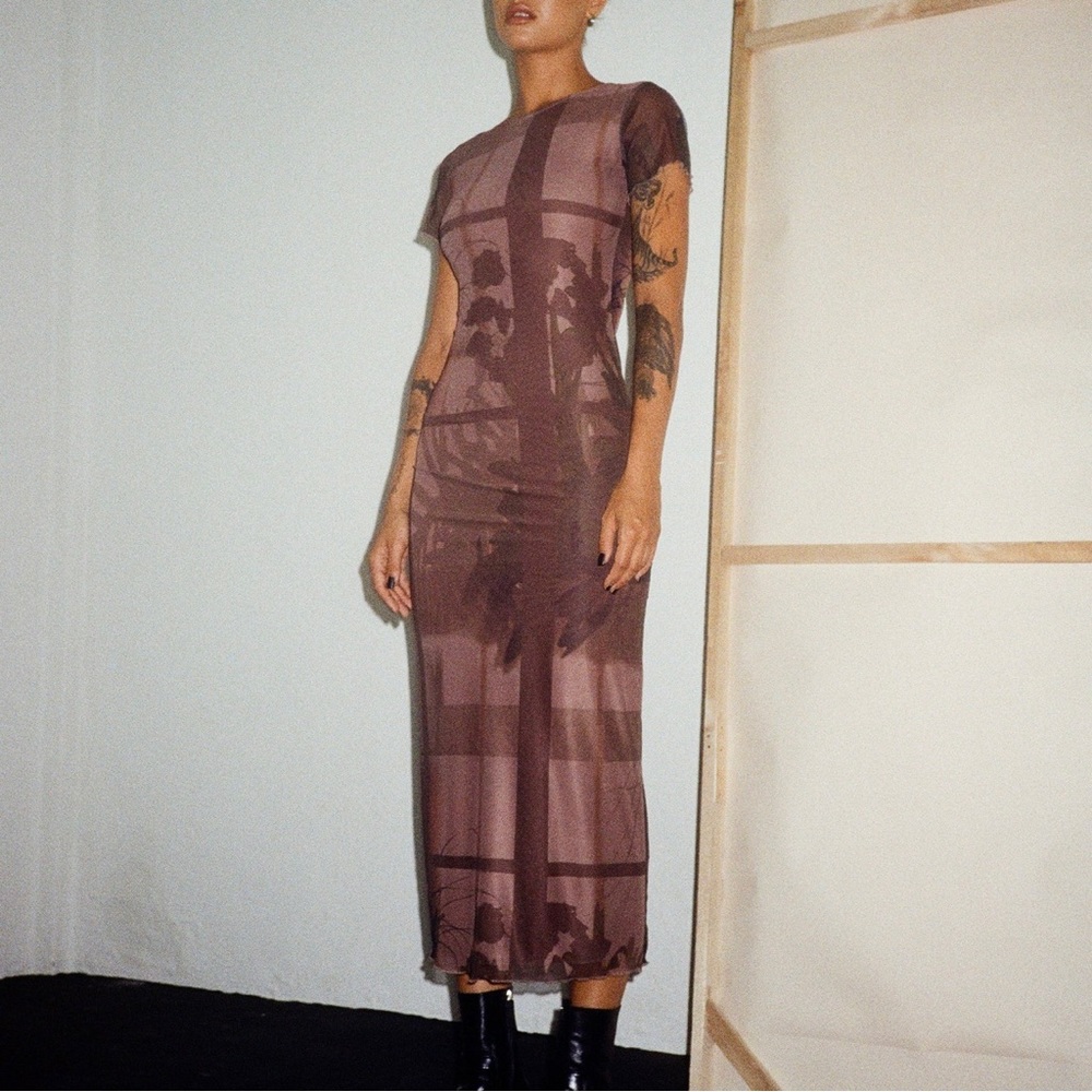 Motel Rocks Roshka Photo Brown Midi Dress
